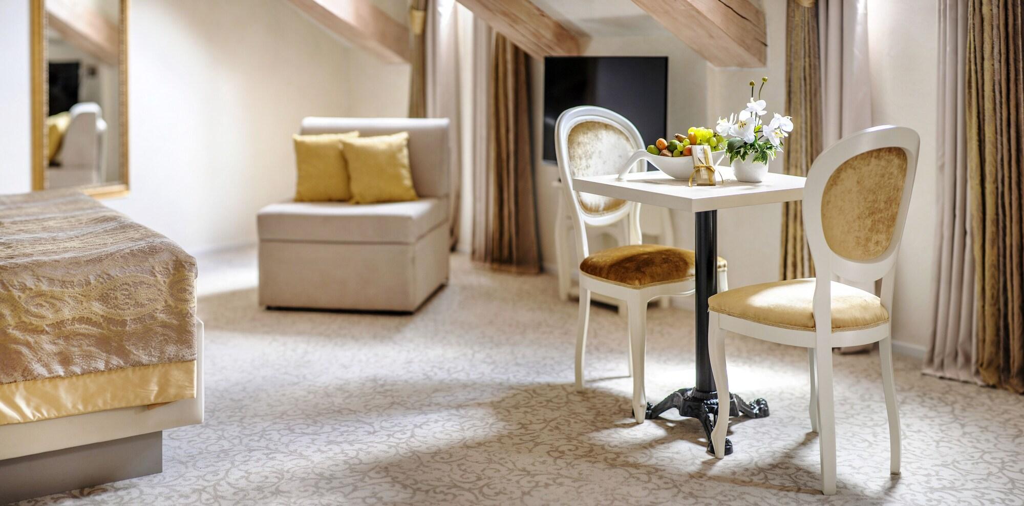 Heritage Life Palace Hotel 4*