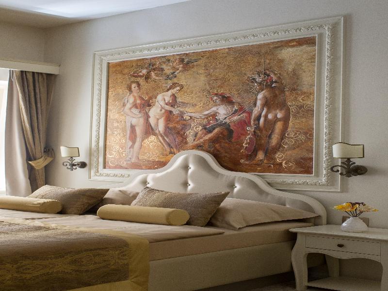 Heritage Life Palace Hotel 4*