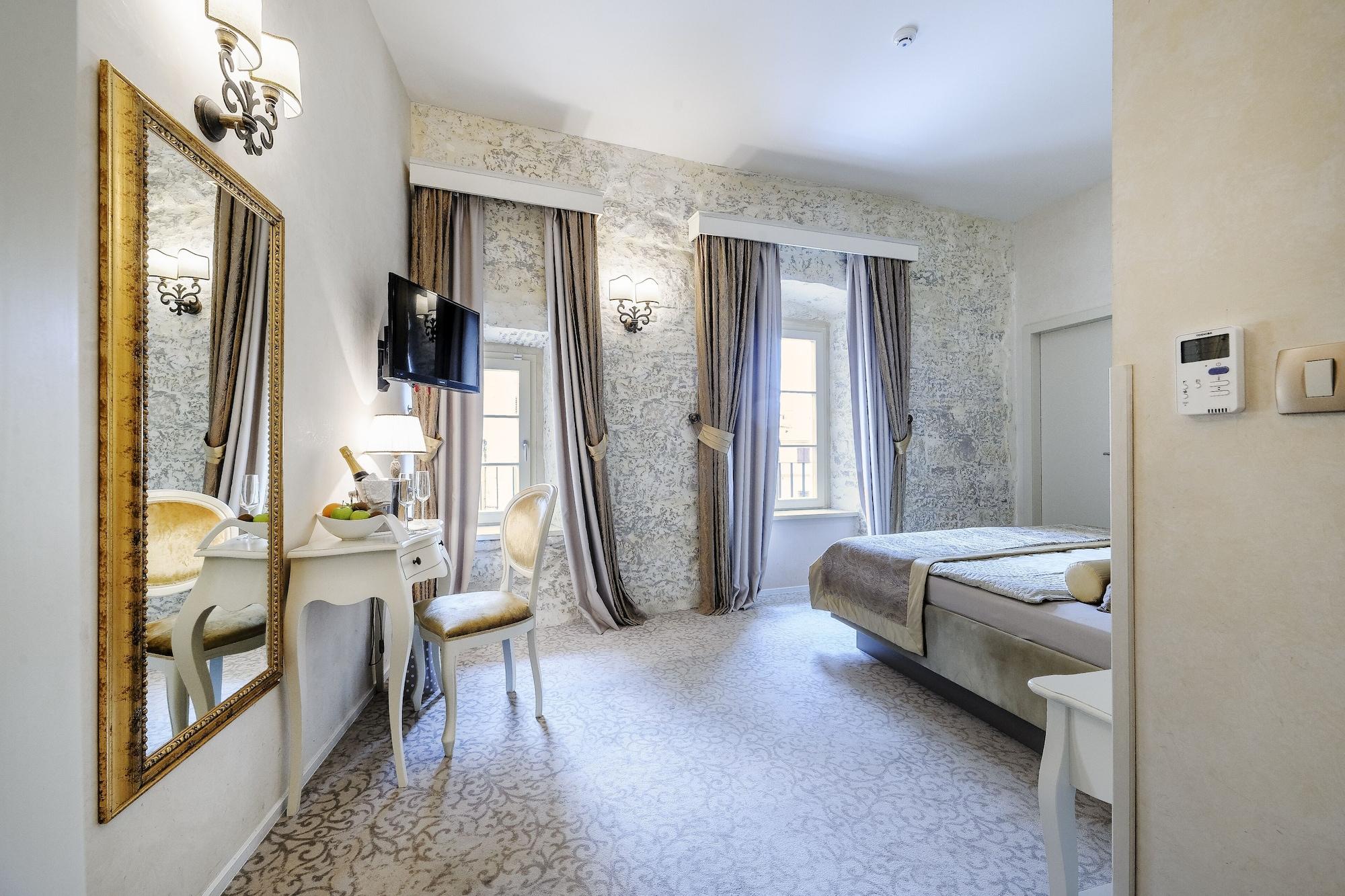 Heritage Life Palace Hotel 4*